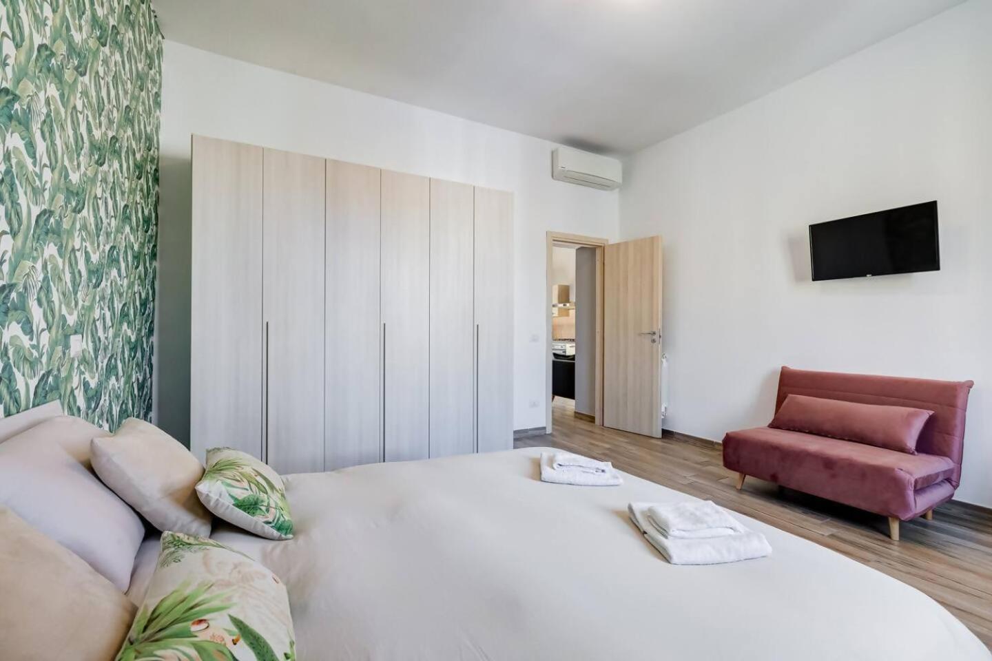 Bright And Spacious 2Bdr Apartment Рим Екстер'єр фото