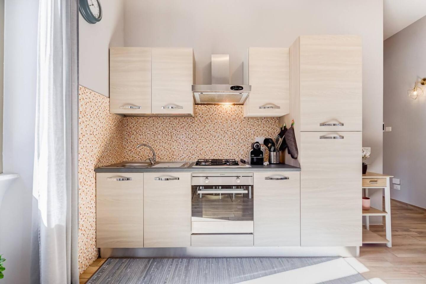 Bright And Spacious 2Bdr Apartment Рим Екстер'єр фото